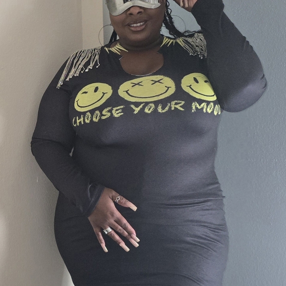 Choose your mood smiley face dress - Picture 3 of 6